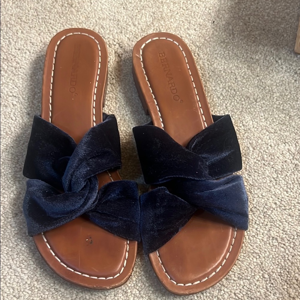 Bernardo Women's Navy Sandals